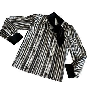 Women’s Blouse (New)